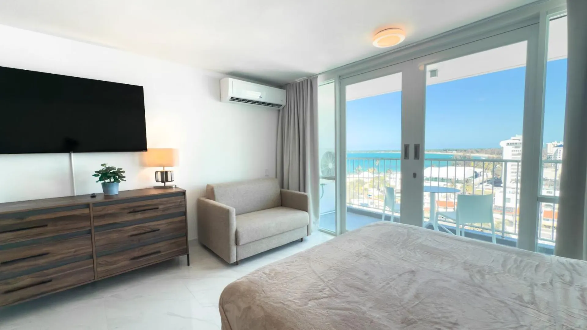 Apart-hotel Esj Towers By Chana San Juan